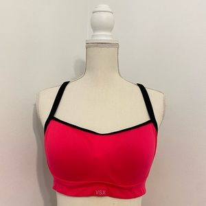 Victoria’s Secret Lightly Padded Underwire Sports Bra Size 36B